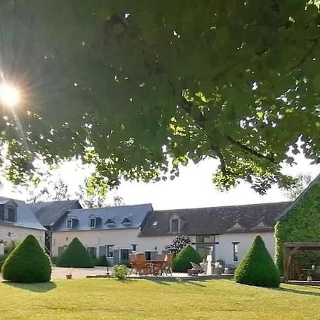 ホテル Domaine De La Limetiere Neuvy-le-Roi エクステリア 写真