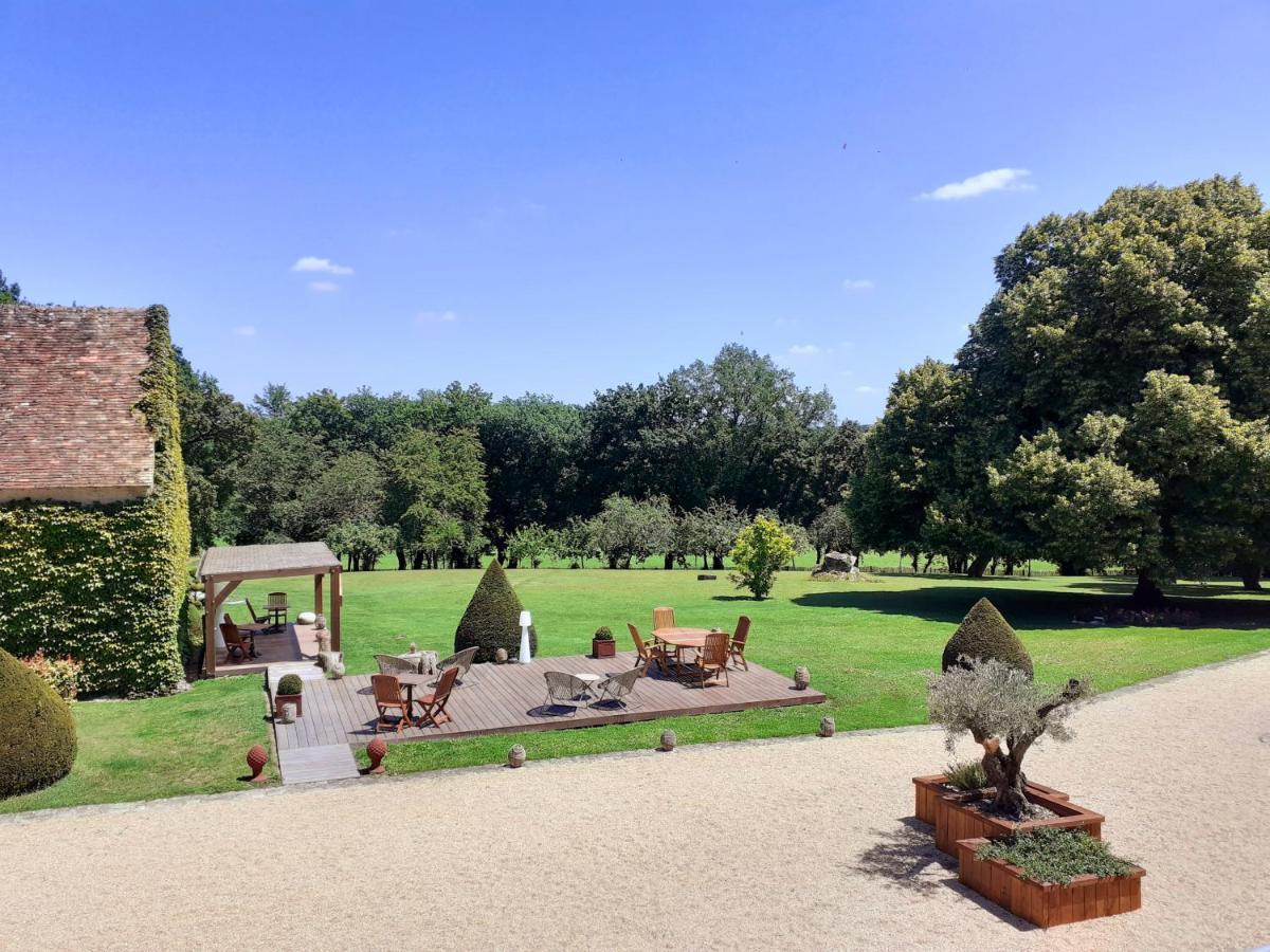 ホテル Domaine De La Limetiere Neuvy-le-Roi エクステリア 写真