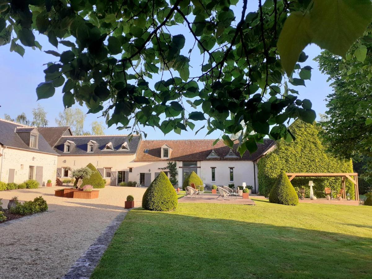 ホテル Domaine De La Limetiere Neuvy-le-Roi エクステリア 写真