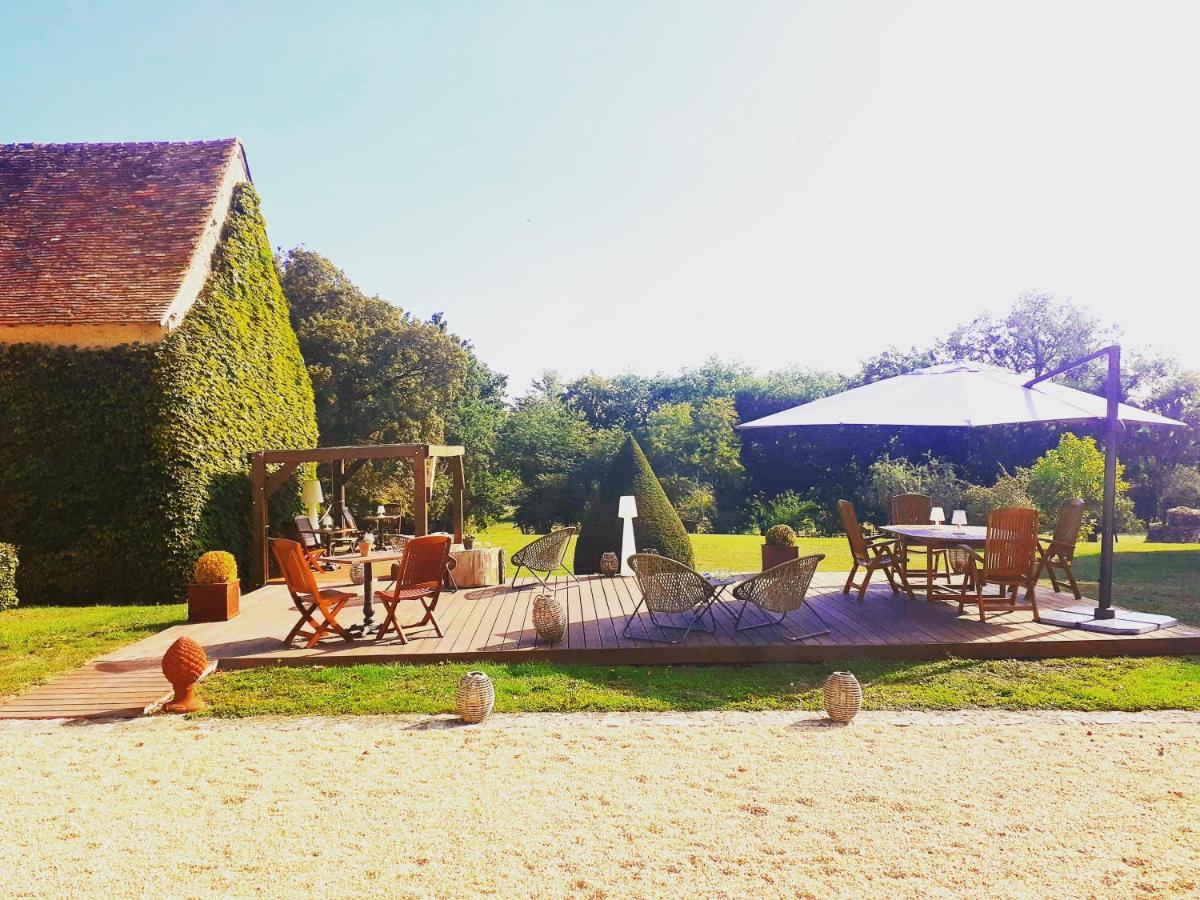 ホテル Domaine De La Limetiere Neuvy-le-Roi エクステリア 写真