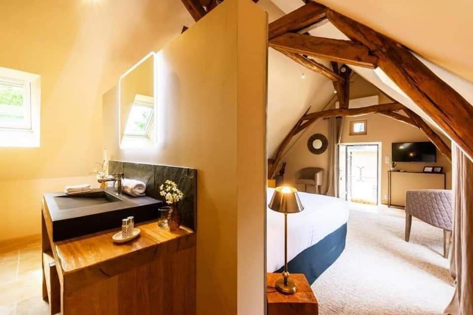 ホテル Domaine De La Limetiere Neuvy-le-Roi エクステリア 写真
