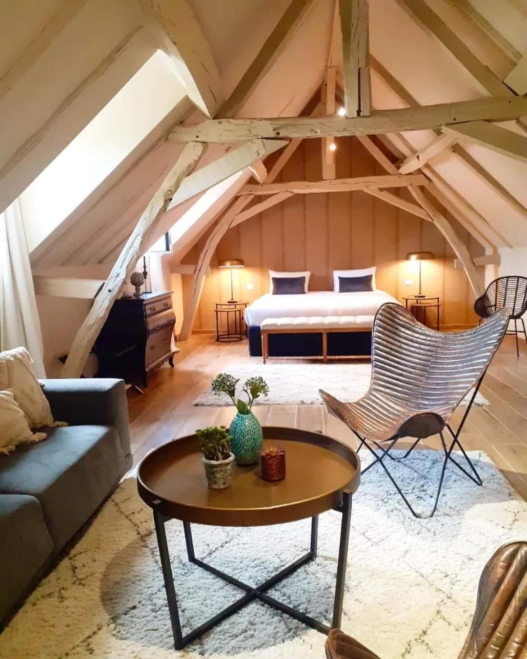 ホテル Domaine De La Limetiere Neuvy-le-Roi エクステリア 写真